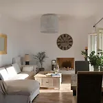 Paros Butterfly Pounda