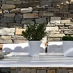 Paros Butterfly Apartamento *