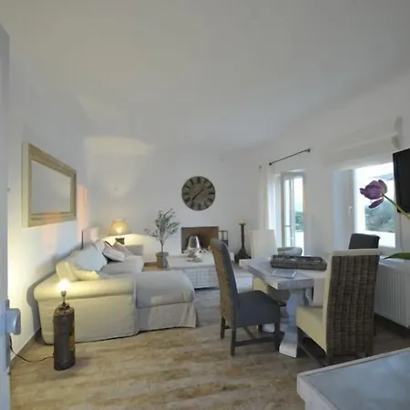 Paros Butterfly * Пунда