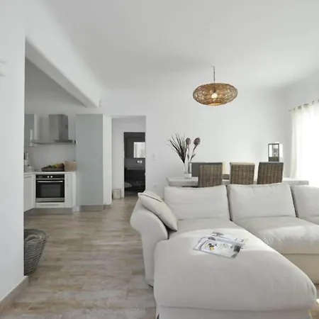 Paros Butterfly Пунда